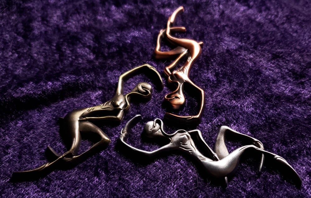 𝓢𝓮𝓵𝓯 𝓘𝓷𝓭𝓾𝓵𝓰𝓮𝓷𝓬𝓮 Metal Pin (Antique Trinity)